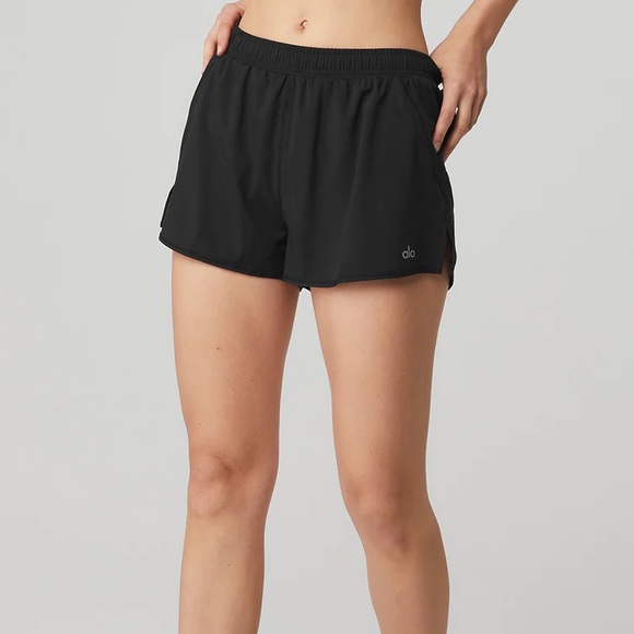 ALO Yoga Pants - Alo Stride Short